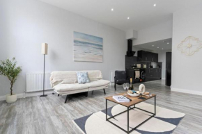 Coastal Apartment for Couples or Solo Travelers